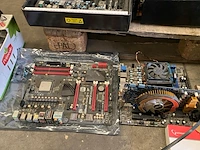 Verzameling computeronderdelen - afbeelding 12 van  15