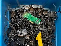 Verzameling computeronderdelen - afbeelding 6 van  9