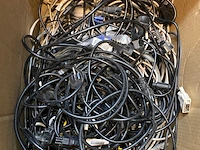 Verzameling computeronderdelen - afbeelding 8 van  9