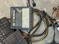 Verzameling computeronderdelen - afbeelding 6 van  11