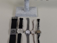 Verzameling dameshorloges - afbeelding 1 van  4