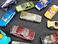 Verzameling die-cast schaalmodellen - afbeelding 4 van  5