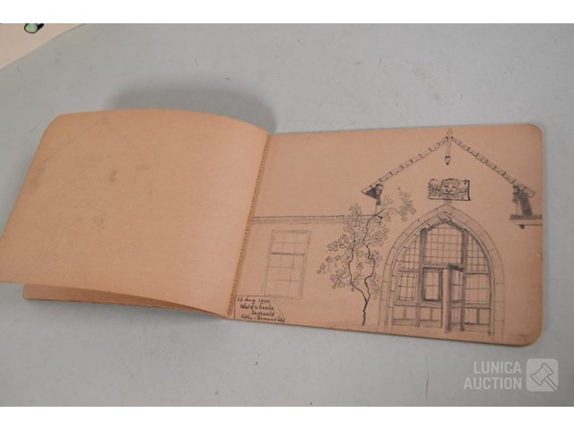 Verzameling diverse kunstwerken - afbeelding 11 van  11