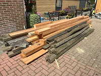 Verzameling douglas/ hardhout \ vuren palen bouwhout - afbeelding 4 van  15
