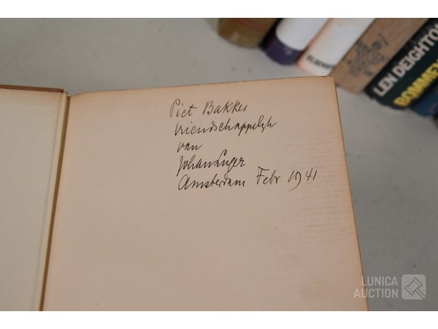 Verzameling gesigneerde boeken - afbeelding 24 van  26