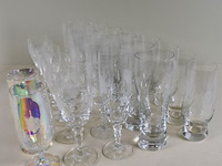 Verzameling glaswerk - afbeelding 2 van  7