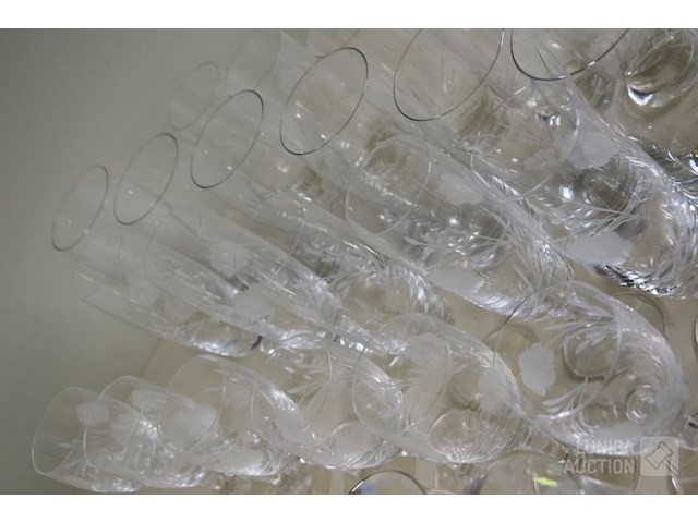 Verzameling glaswerk - afbeelding 3 van  7