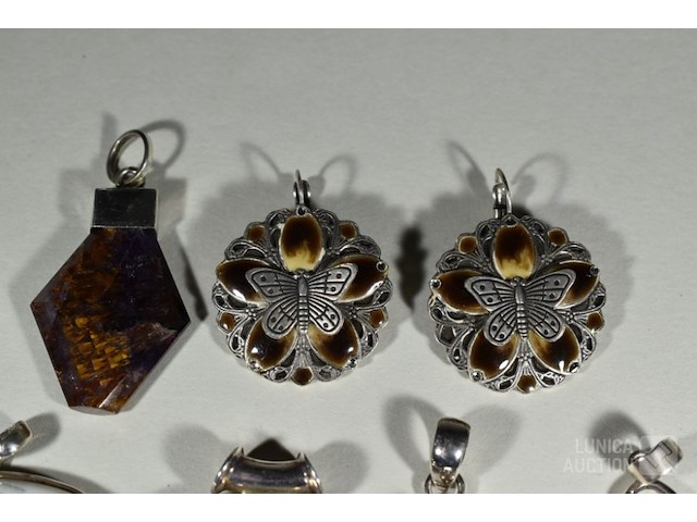 Verzameling hangers - afbeelding 2 van  9