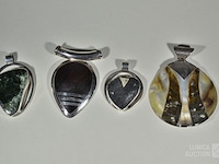 Verzameling hangers - afbeelding 3 van  8