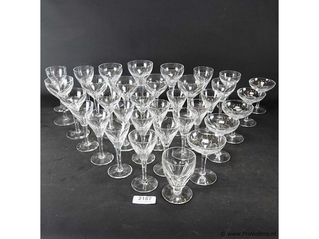 Verzameling kristallen glazen - afbeelding 1 van  5