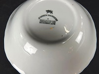 Verzameling kristallen messenleggers in johnson brothers schaal - afbeelding 4 van  5