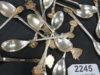 Verzameling lepeltjes - afbeelding 3 van  5