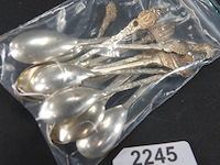 Verzameling lepeltjes - afbeelding 5 van  5