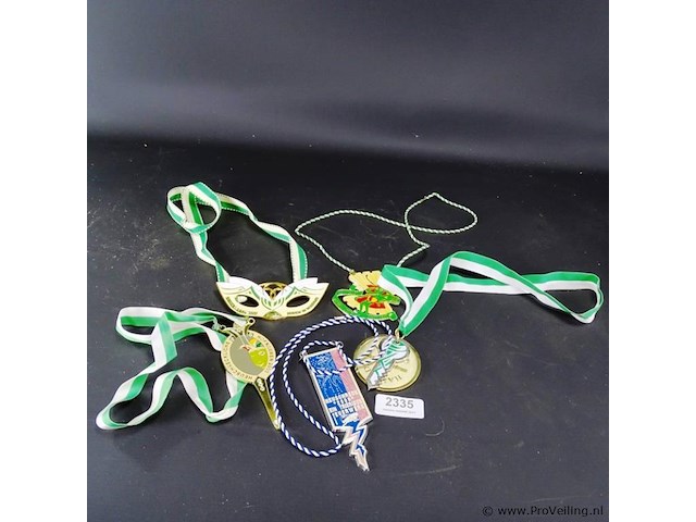 Verzameling medailles - afbeelding 1 van  5