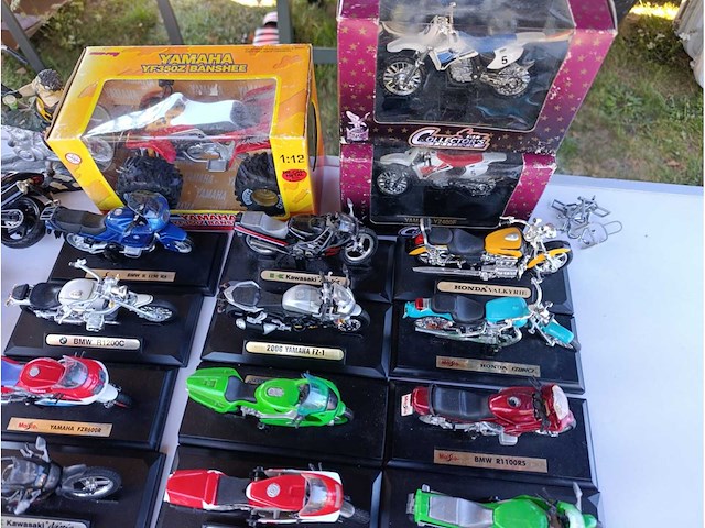 Verzameling miniatuur motoren – unieke schaalmodellen - afbeelding 4 van  9