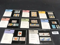 Verzameling nederlandse ptt post-mapjes en jaar- of herdenkingsuitgiften van postzegels uit de jaren 80 en 90