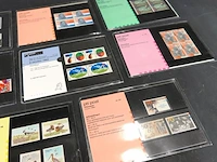 Verzameling nederlandse ptt post-mapjes en jaar- of herdenkingsuitgiften van postzegels uit de jaren 80 en 90 - afbeelding 3 van  5