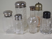 Verzameling peper en zout vaatjes - afbeelding 4 van  5