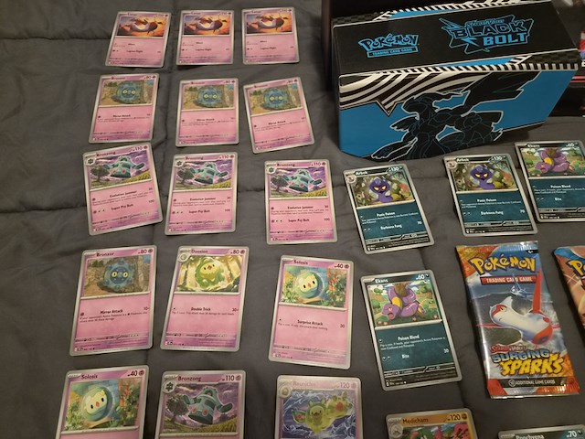 Verzameling pokémon kaarten en accessoires - afbeelding 4 van  21