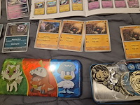 Verzameling pokémon kaarten en accessoires - afbeelding 16 van  21