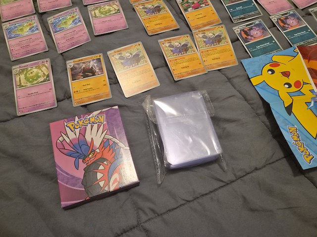Verzameling pokémon kaarten en accessoires - afbeelding 21 van  21