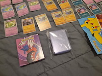 Verzameling pokémon kaarten en accessoires - afbeelding 21 van  21