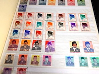 Verzameling postzegels in zegelboek - afbeelding 3 van  5