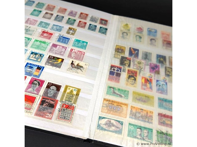 Verzameling postzegels in zegelboek - afbeelding 5 van  5