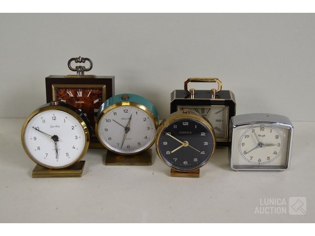 Verzameling reiswekkers - afbeelding 1 van  5