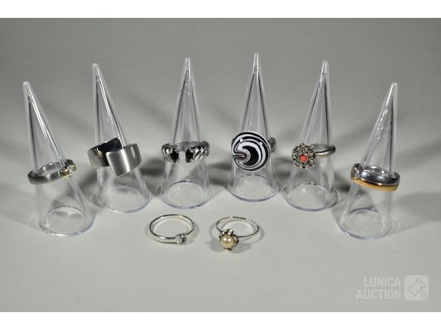 Verzameling ringen - afbeelding 1 van  6