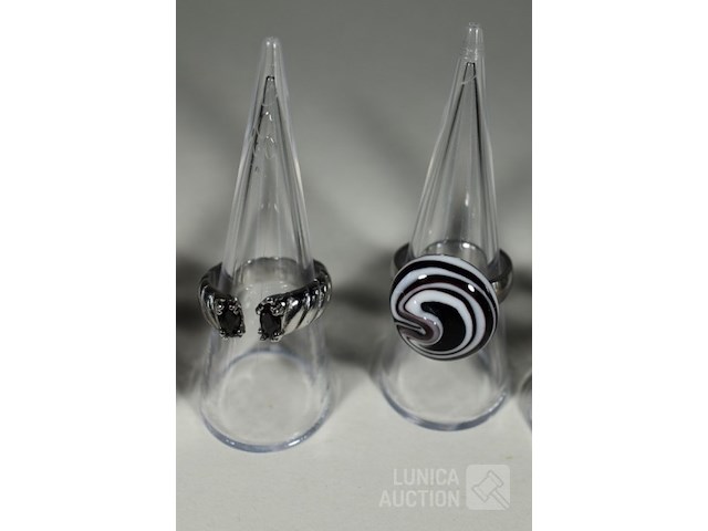 Verzameling ringen - afbeelding 4 van  6