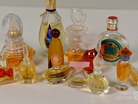 Verzameling snuisterijen/parfum - afbeelding 2 van  4