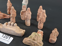 Verzameling terracotta figuren - afbeelding 3 van  5