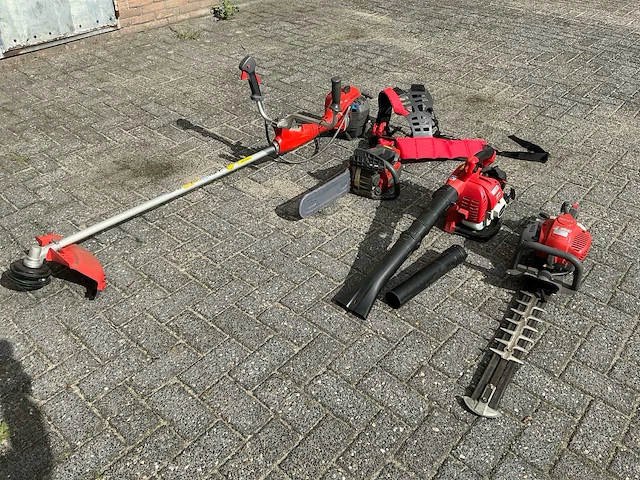 Verzameling van tuin en park machines - afbeelding 1 van  19