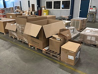 Verzameling verschillende sanitair - afbeelding 1 van  21