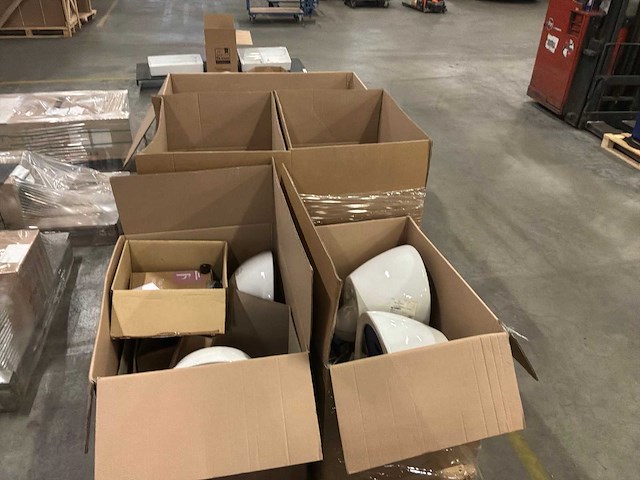 Verzameling verschillende sanitair - afbeelding 14 van  21