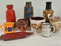 Verzameling vintage aardewerk - afbeelding 1 van  7
