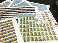Verzameling volledige vellen en veldelen met nederlandse postfrisse postzegels uit 1976 - afbeelding 3 van  5