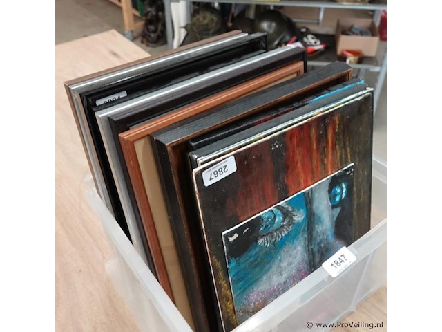 Verzameling wandversiering w.o. olieverf, drukken, ingelijst, e.d. - afbeelding 2 van  5