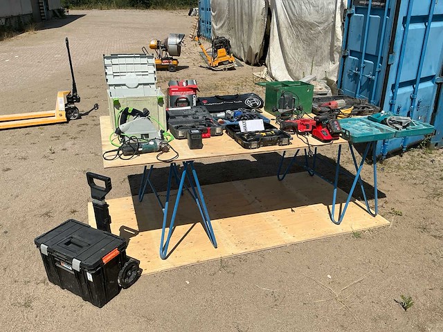 Verzamelkavel professioneel elektrisch gereedschap, bladblazer en accessoires o.a. festool, milwaukee, makita, dewalt, ridgid en elu - afbeelding 1 van  26