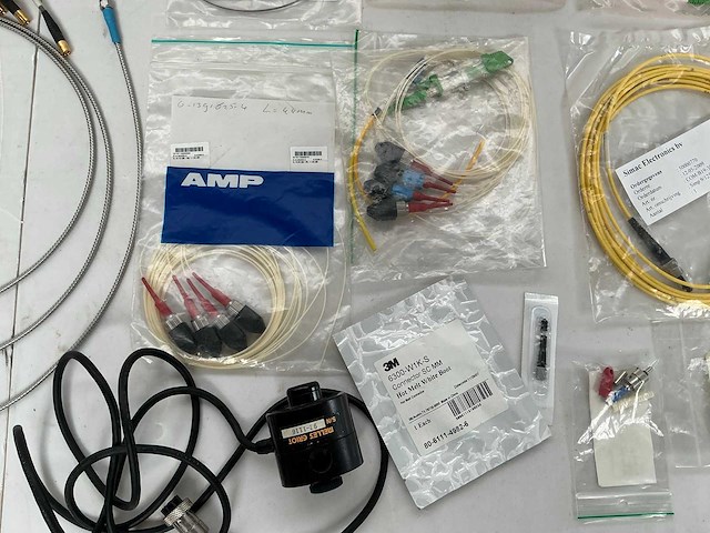 Verzamelkavel van laboratoriumapparatuur, lenzen, sensoren, electrionica en lasers - afbeelding 23 van  88