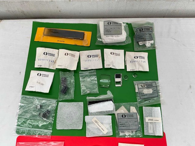 Verzamelkavel van laboratoriumapparatuur, lenzen, sensoren, electrionica en lasers - afbeelding 45 van  88