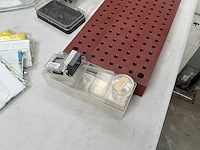 Verzamelkavel van laboratoriumapparatuur, lenzen, sensoren, electrionica en lasers - afbeelding 61 van  88