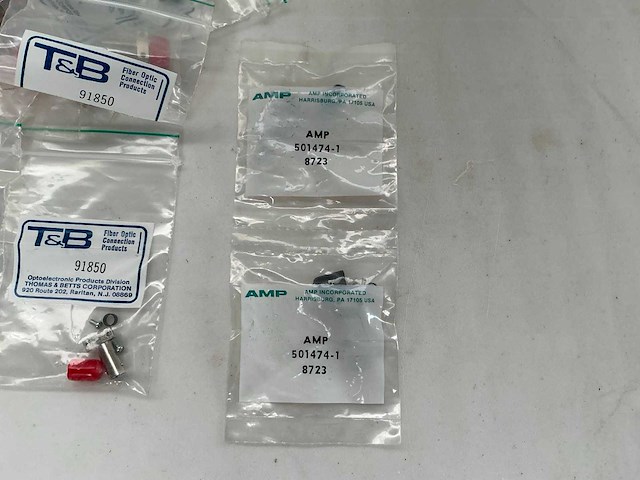 Verzamelkavel van laboratoriumapparatuur, lenzen, sensoren, electrionica en lasers - afbeelding 70 van  88