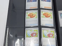 Verzamelmap met kaarten, pokémon, o.a. exeggcute pre en 001/131 - afbeelding 28 van  45