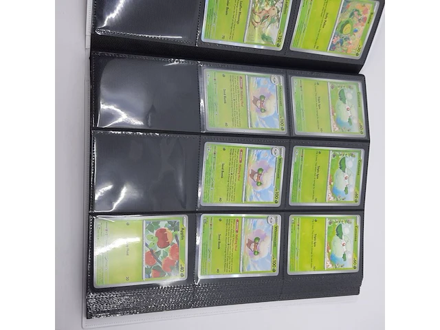 Verzamelmap met kaarten, pokémon, o.a. exeggcute pre en 001/131 - afbeelding 34 van  45