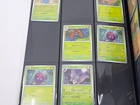 Verzamelmap met kaarten, pokémon, o.a. ivysaur mew en 002/165 - afbeelding 3 van  43
