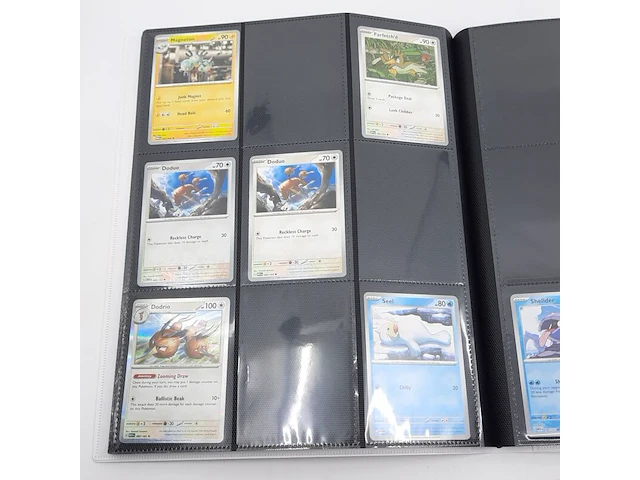 Verzamelmap met kaarten, pokémon, o.a. ivysaur mew en 002/165 - afbeelding 11 van  43