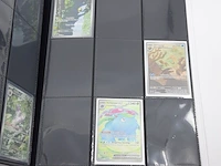 Verzamelmap met kaarten, pokémon, o.a. ivysaur mew en 002/165 - afbeelding 32 van  43