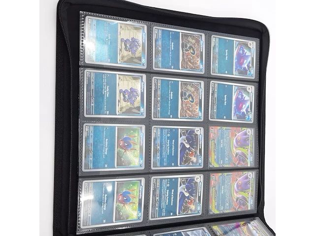 Verzamelmap met kaarten, pokémon, o.a. mega heracross ex pfl en 004/094 - afbeelding 3 van  21